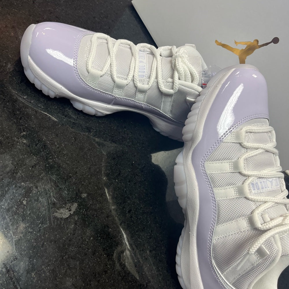 Sz 9.5 womens Jordan retro 11 lows Nwb