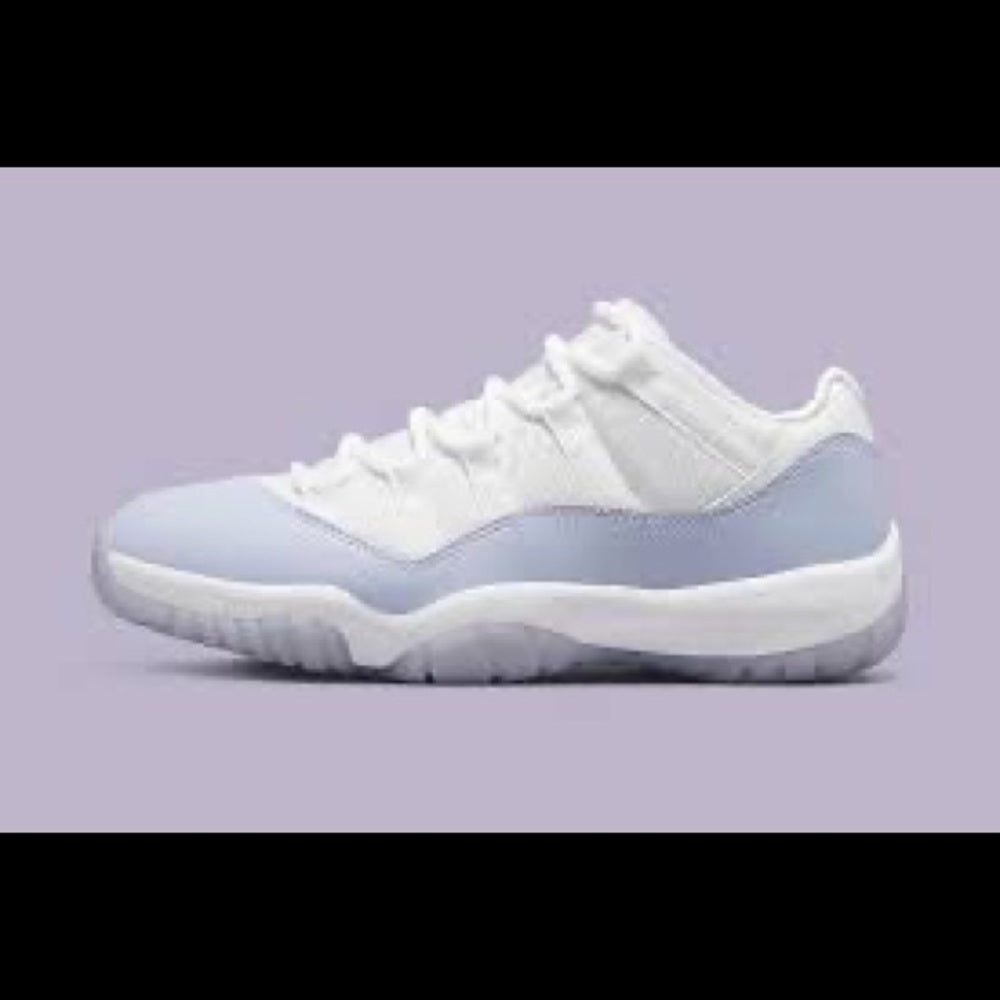 Sz 9.5 womens Jordan retro 11 lows Nwb