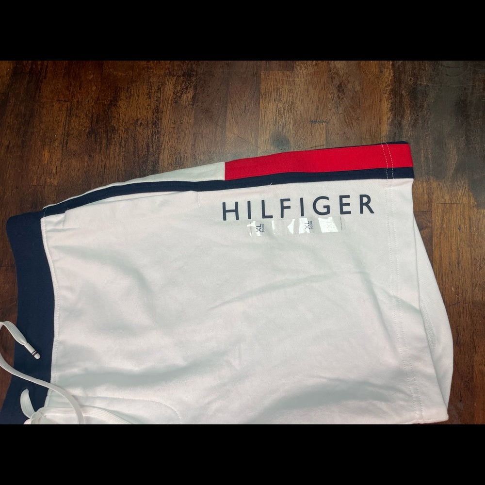 Tommy Hilfiger brand colors shorts sz Xl