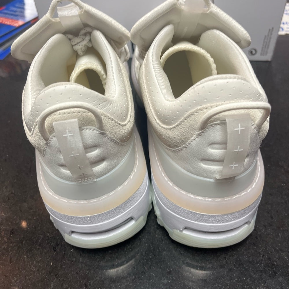 Jordan air Mae Sz 14 womens