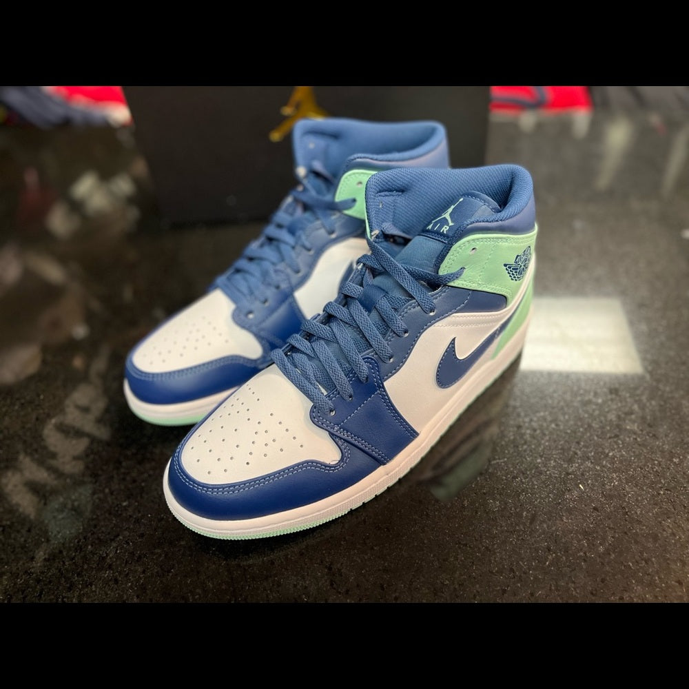 Sz Various mids white & blue