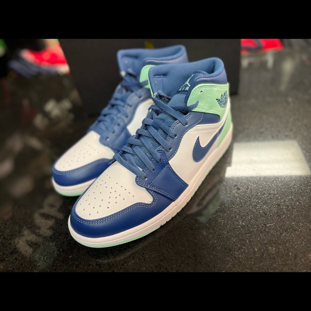 Sz Various mids white & blue