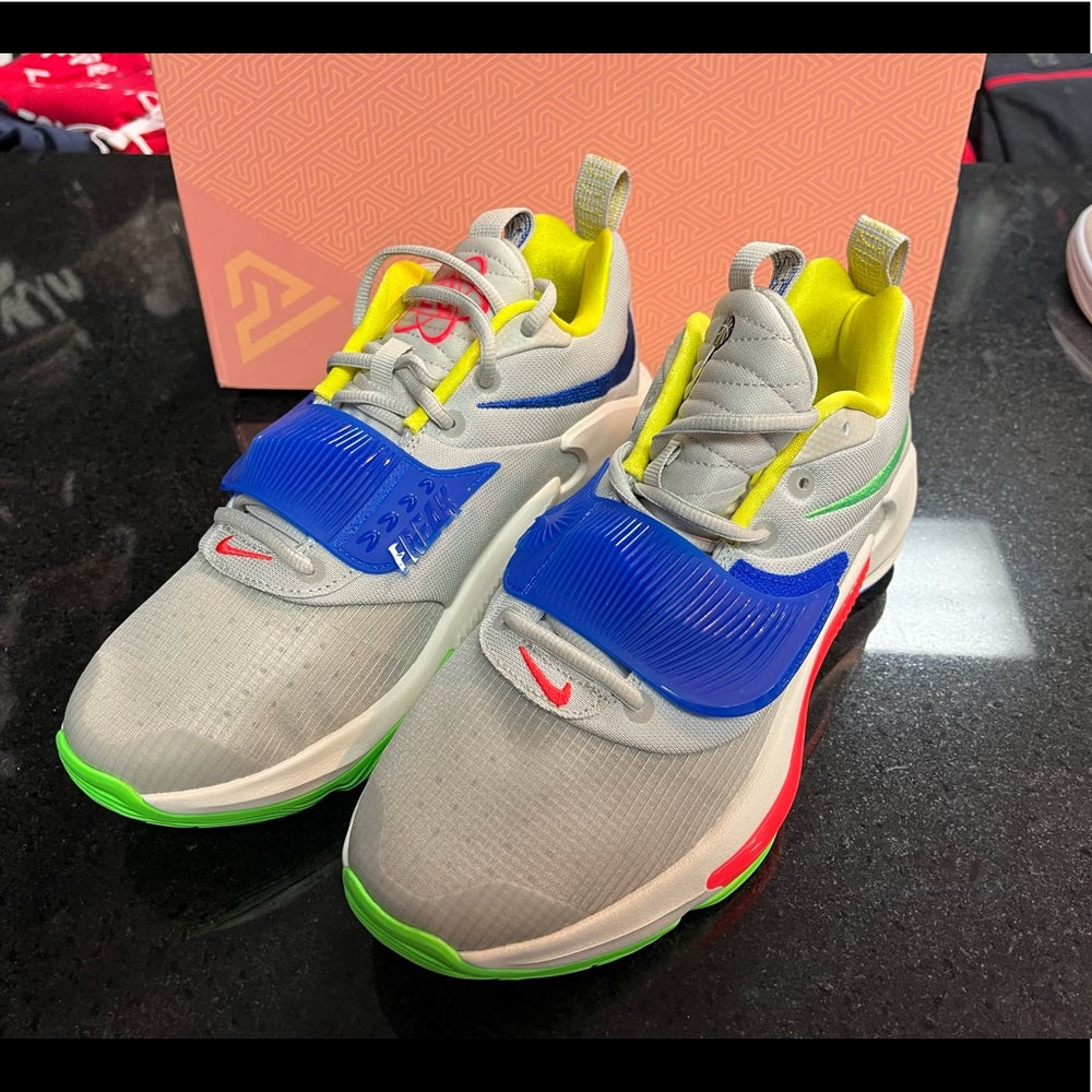 Zoom Freak 3 muti colors Sz 9