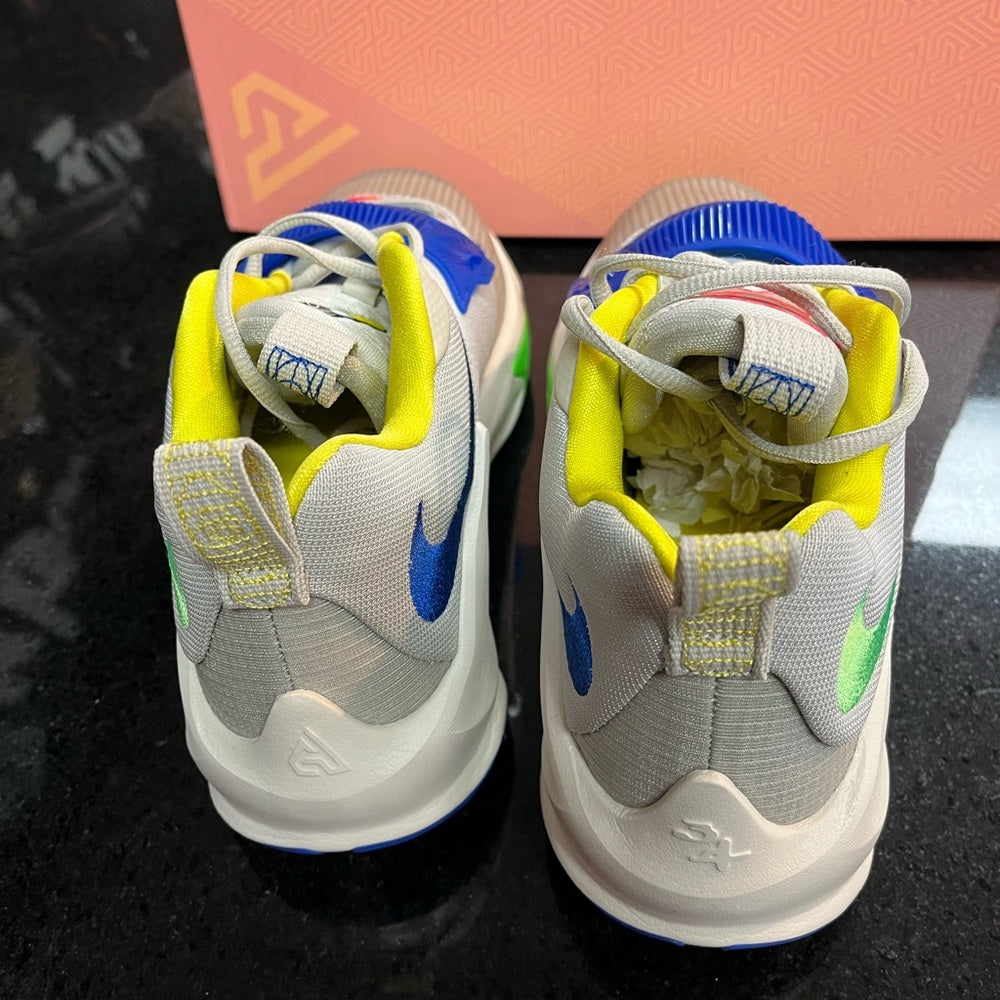 Zoom Freak 3 muti colors Sz 9