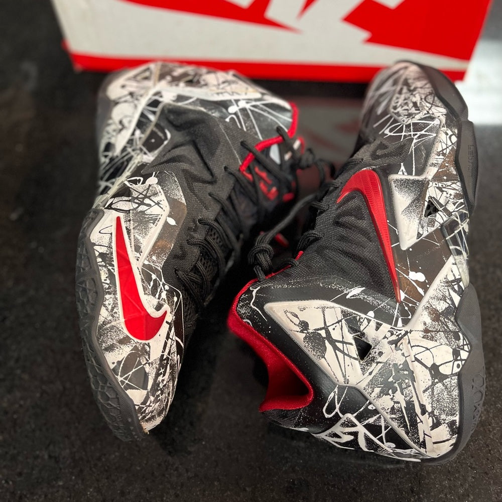 Sz 6.5 Lebron James like new