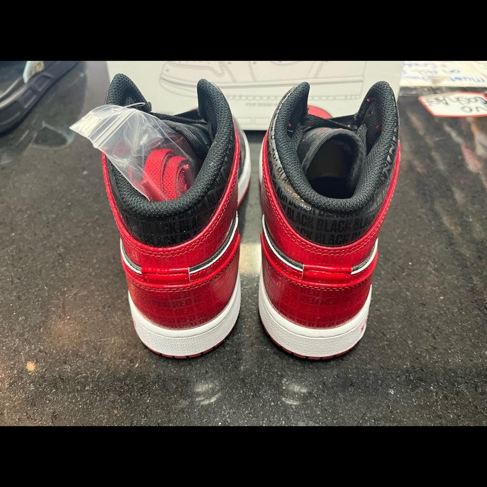 Sz 6.5 Jordan 1s red black all over design Nwb dm9650 001