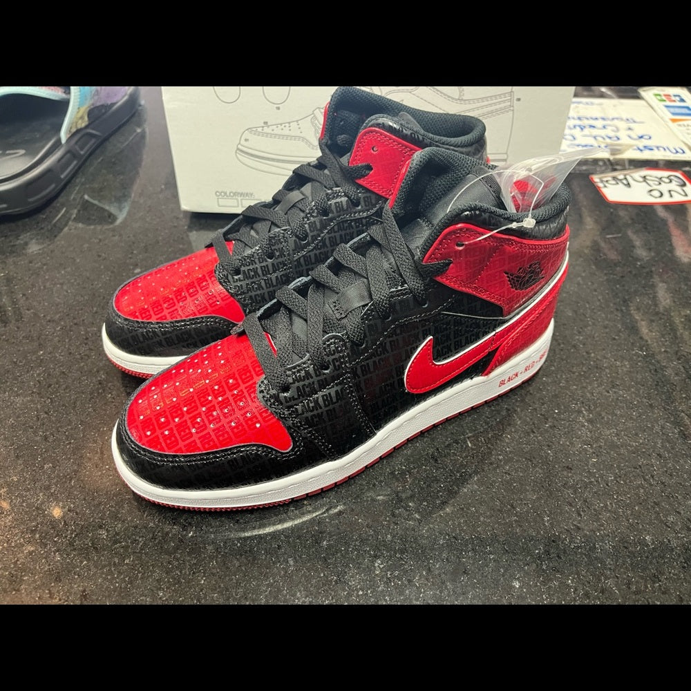 Sz 6.5 Jordan 1s red black all over design Nwb dm9650 001