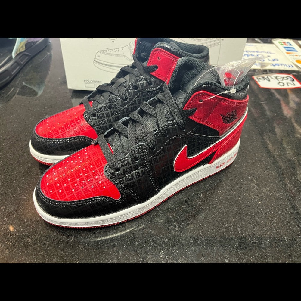 Sz 6.5 Jordan 1s red black all over design Nwb dm9650 001