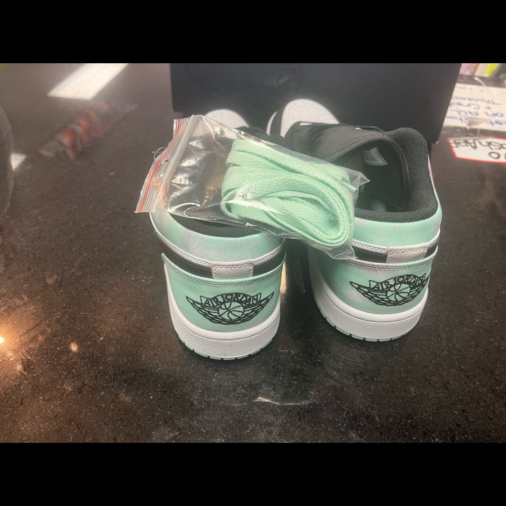 Sz 11.5 Jordan 1 lows muti colors dm1199 100