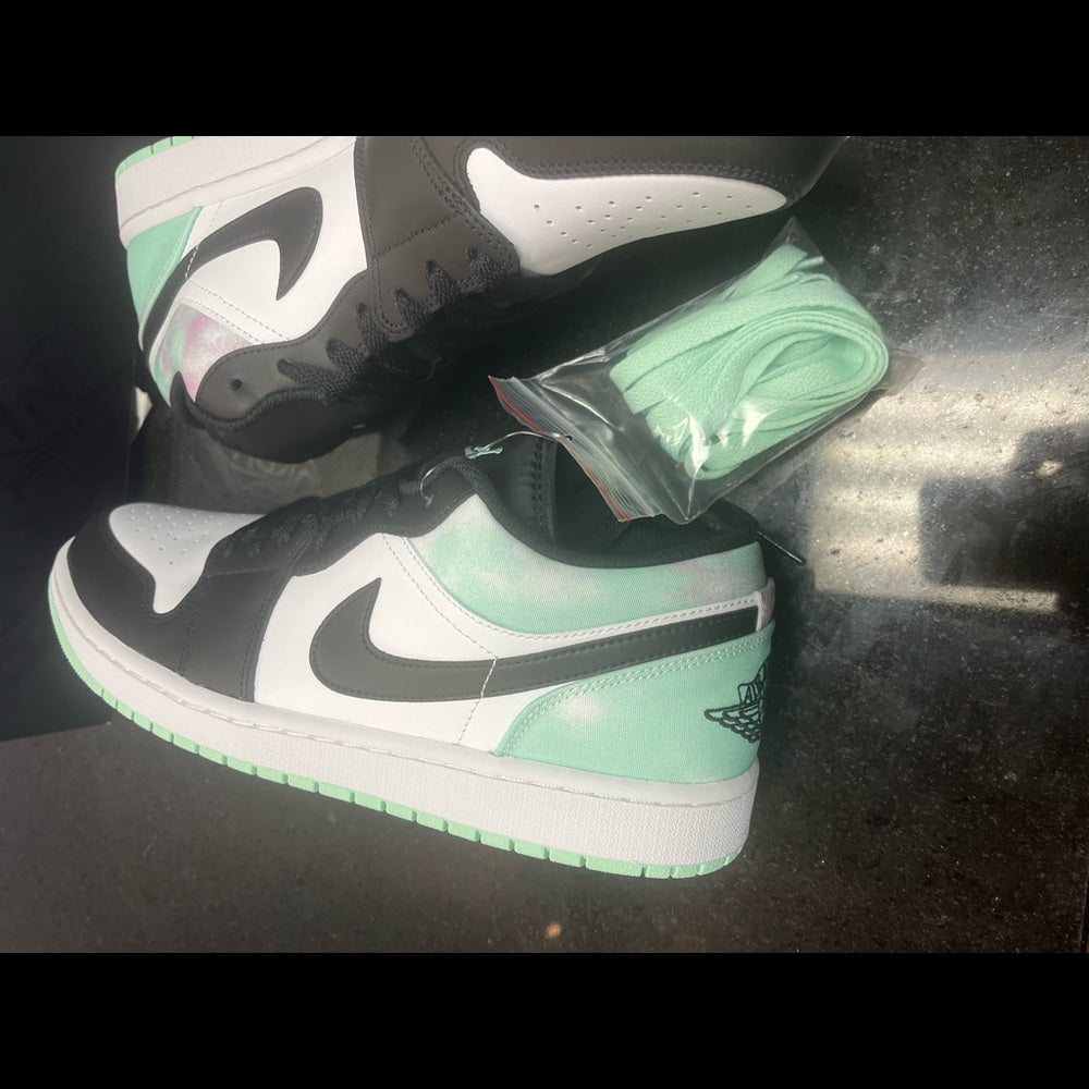 Sz 11.5 Jordan 1 lows muti colors dm1199 100