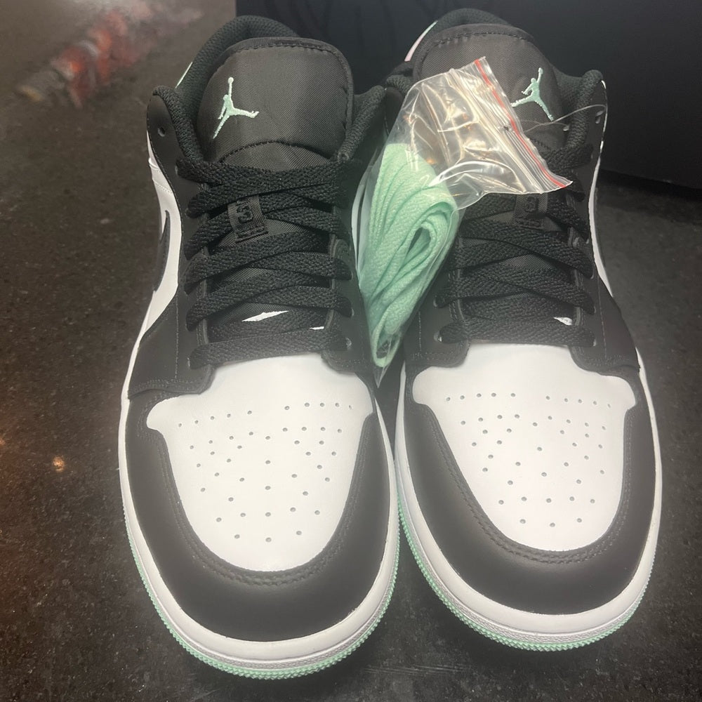 Sz 11.5 Jordan 1 lows muti colors dm1199 100