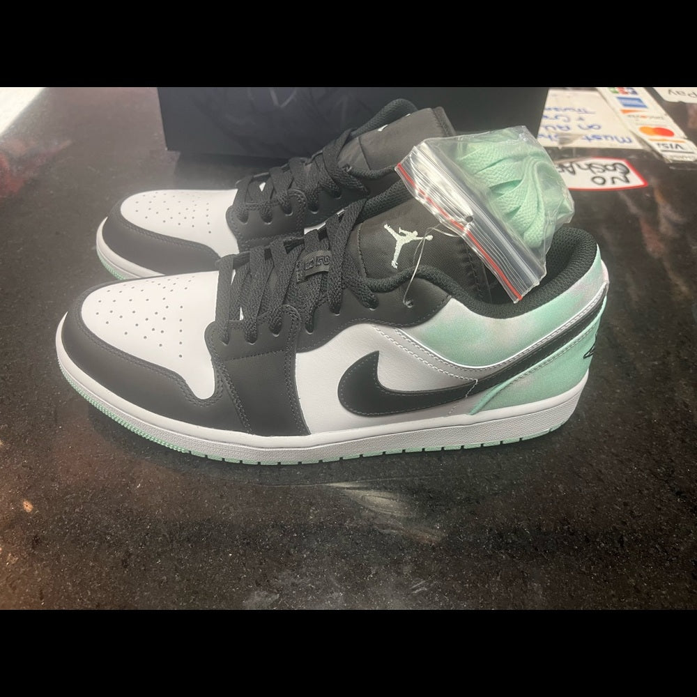 Sz 11.5 Jordan 1 lows muti colors dm1199 100