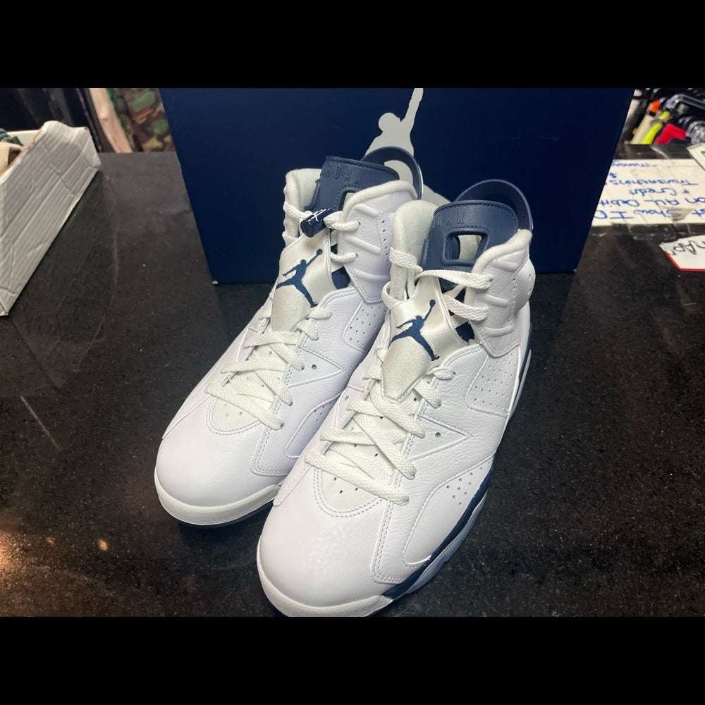 Sz 11 Retro 6 Nwb white & navy