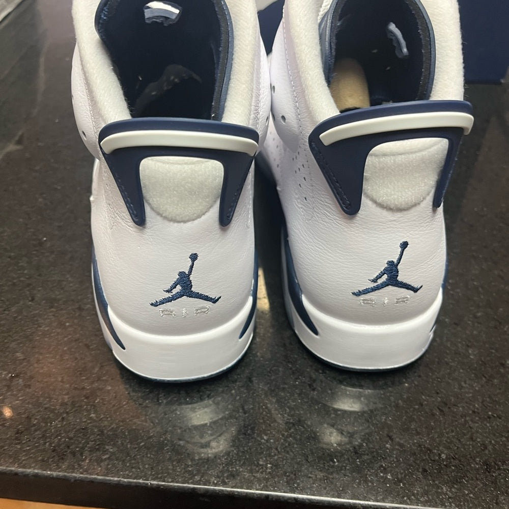 Sz 11 Retro 6 Nwb white & navy