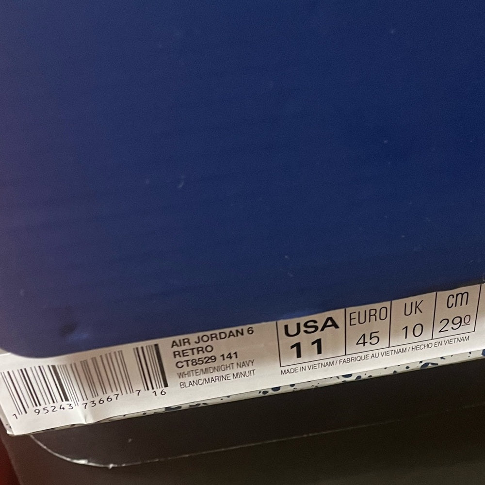 Sz 11 Retro 6 Nwb white & navy