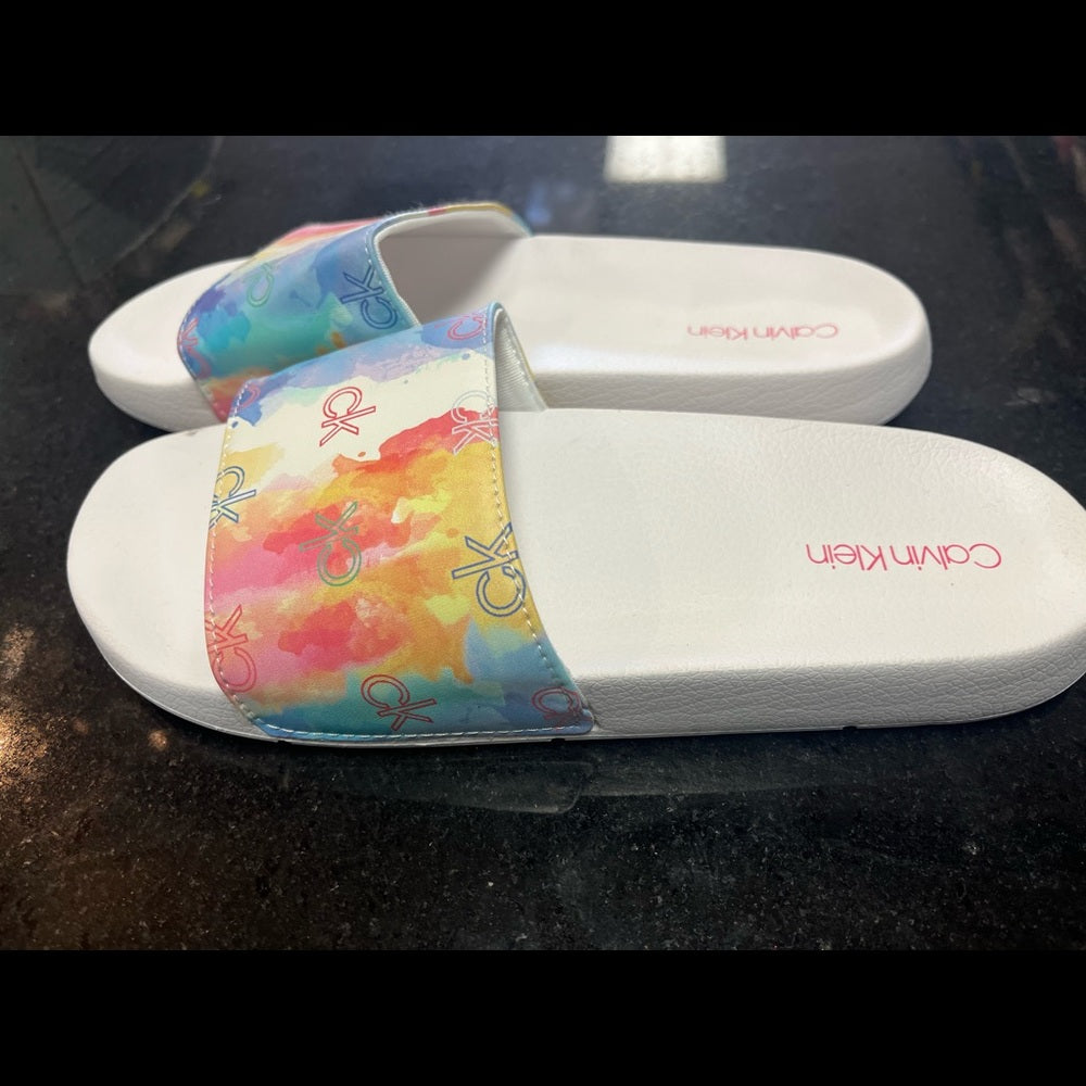 Sz 8 Calvin Klein muti colors