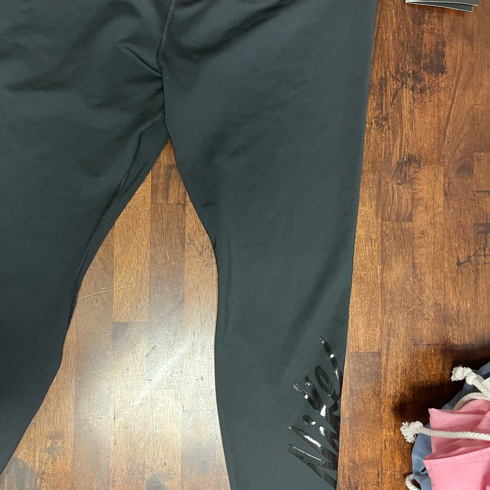 Sz 2xl Womens Nike training tights