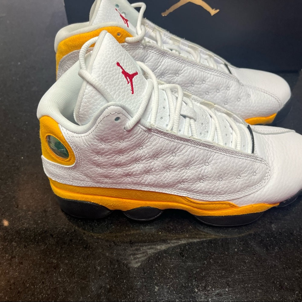Sz 7 Retro 13s white & yellow nwb