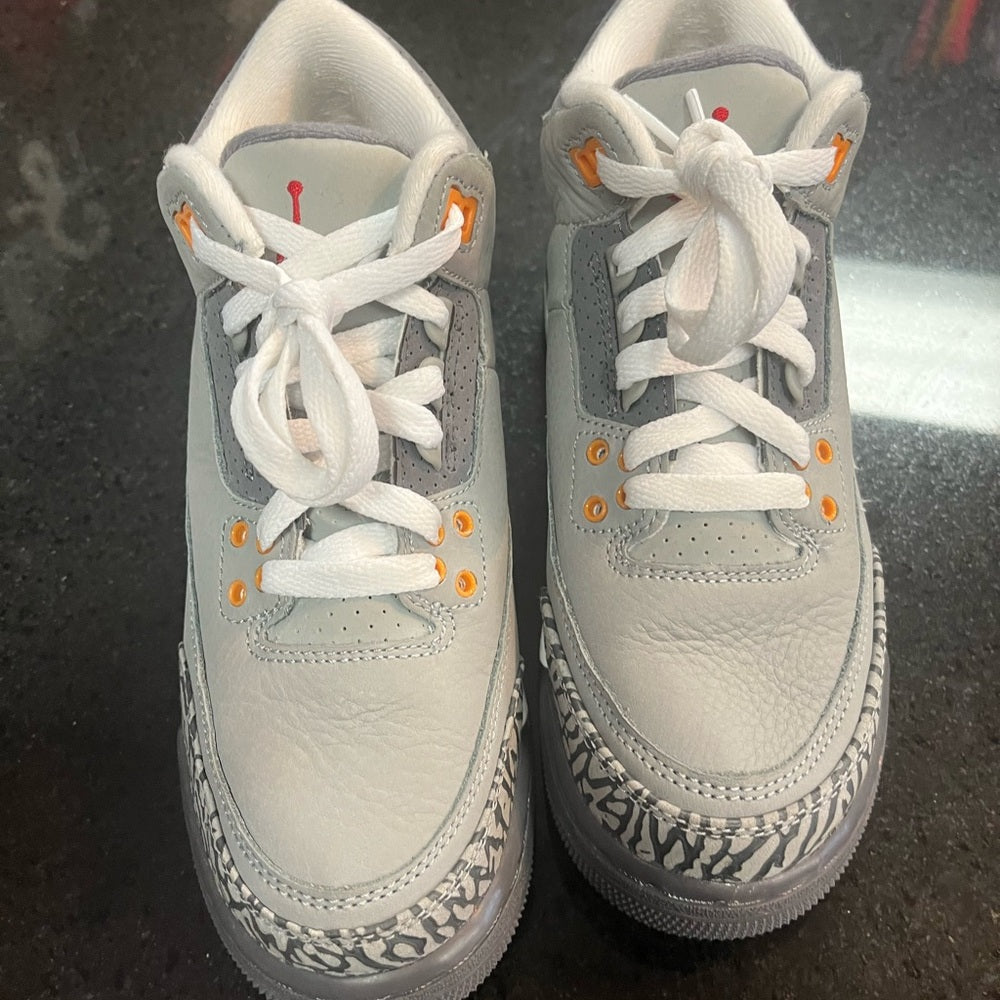 Sz 4.5 Jordan 3s great condition