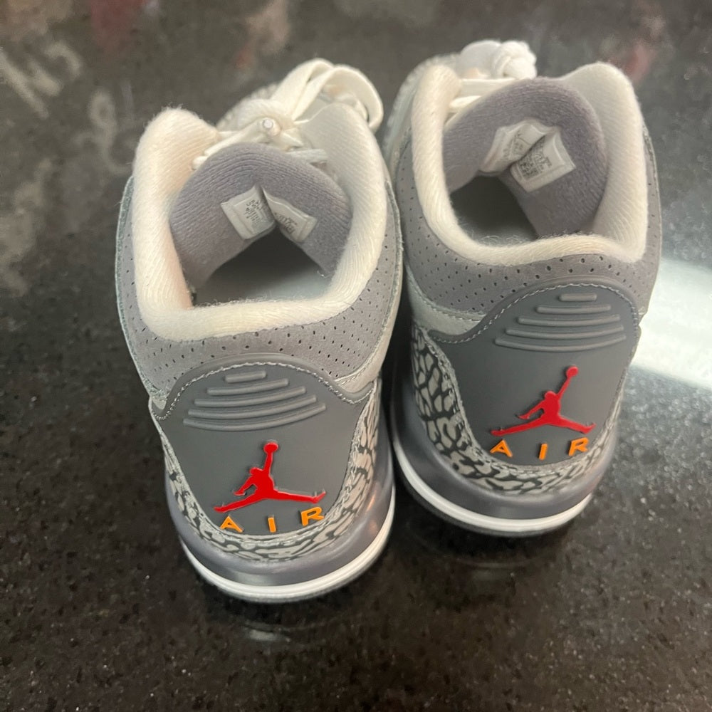 Sz 4.5 Jordan 3s great condition