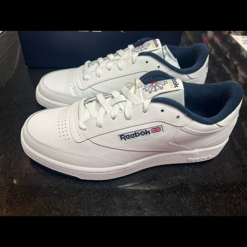 Sz 11 Reebok white classic Nwb!