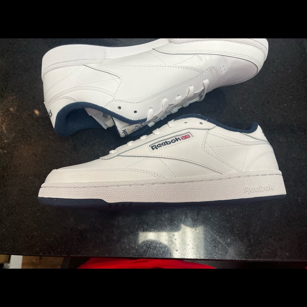 Sz 11 Reebok white classic Nwb!