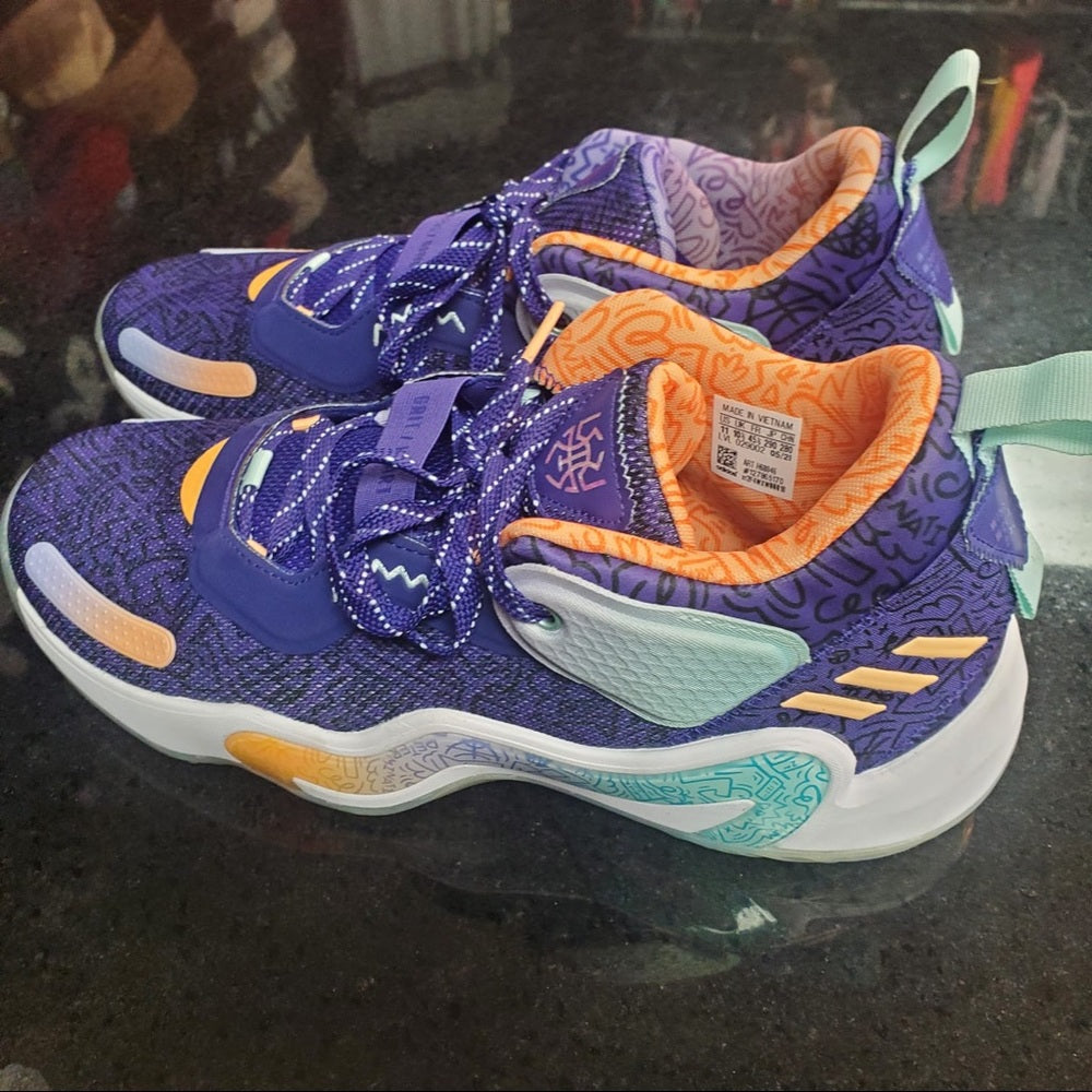 Sz 11 don Mitchell basketball shoes