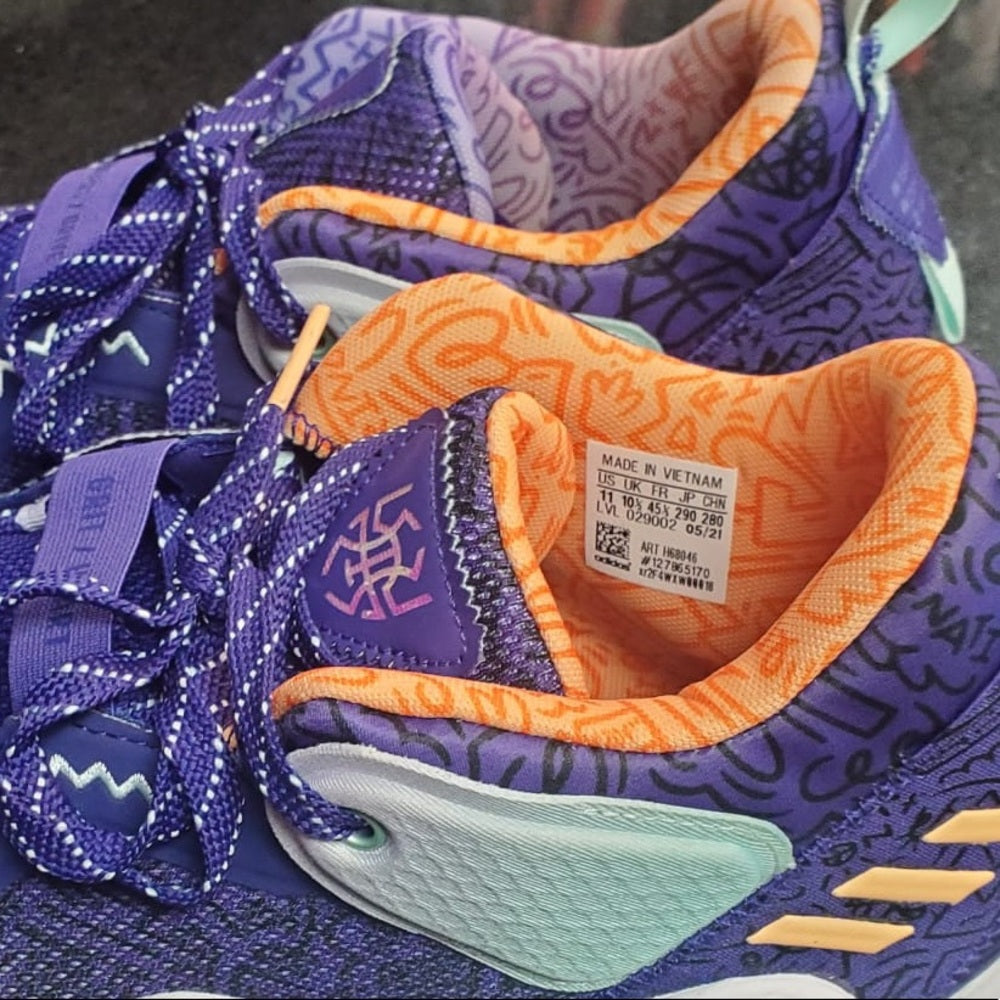 Sz 11 don Mitchell basketball shoes