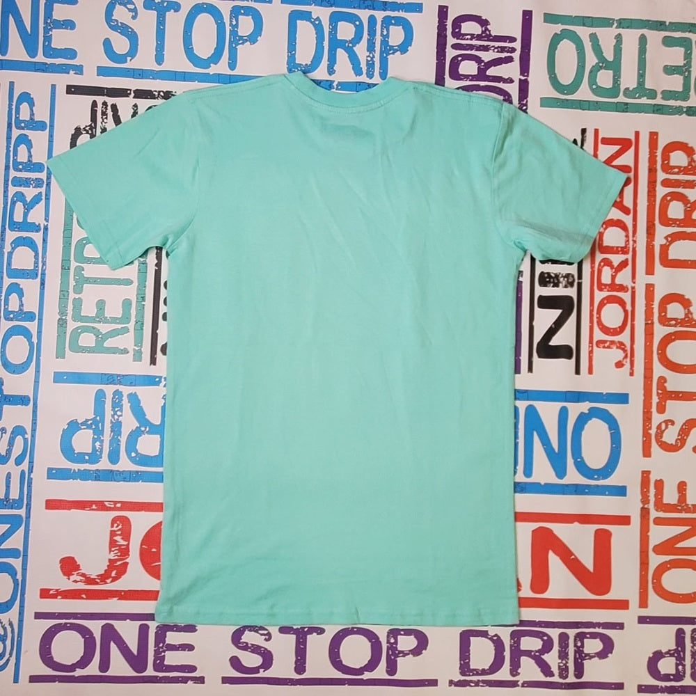 Love graphic tee Sz Various