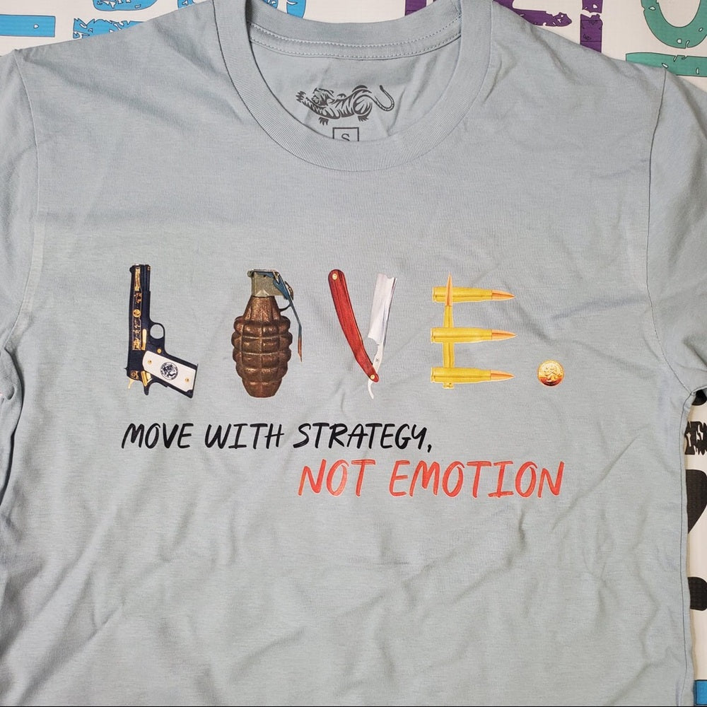 Love graphic tee Sz Various