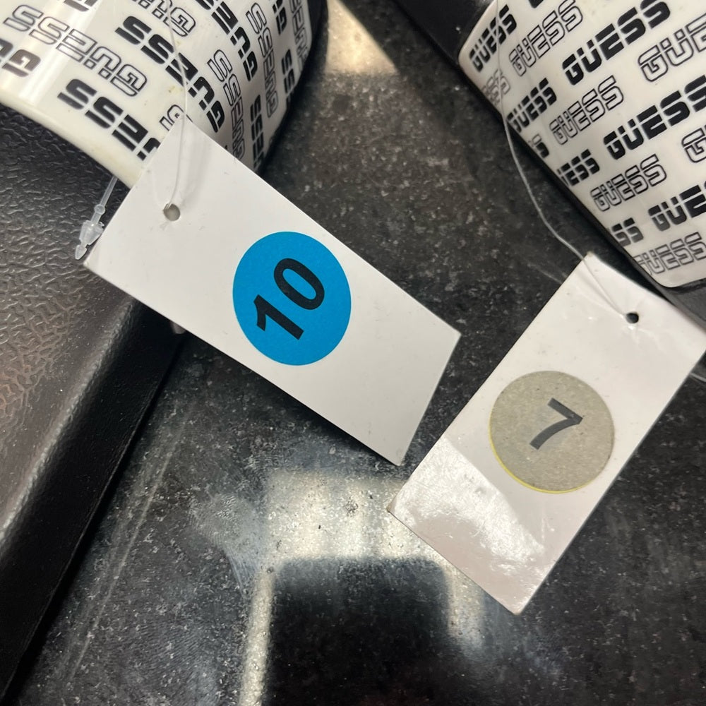 Sz Various Guess slippers