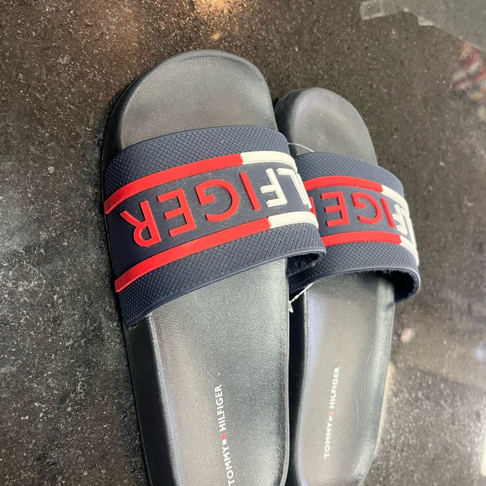 Tommy Hilfiger slides Sz 6