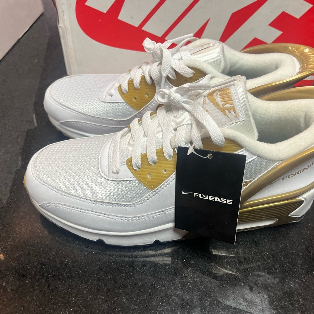 Nike Air Max 90
Flyease White Gold (GS)