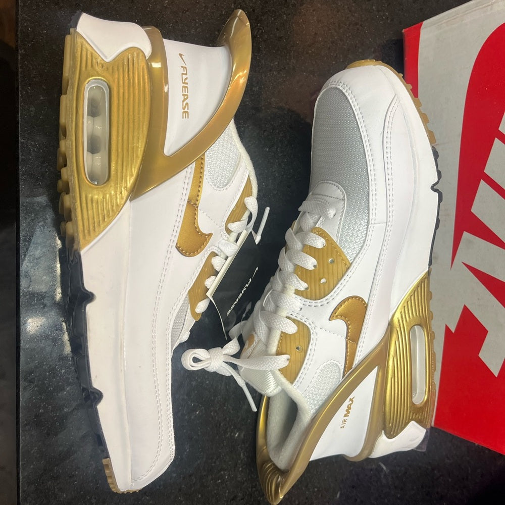 Nike Air Max 90
Flyease White Gold (GS)