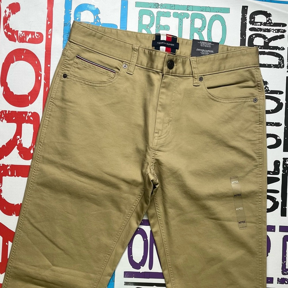Sz various Tommy khaki pants