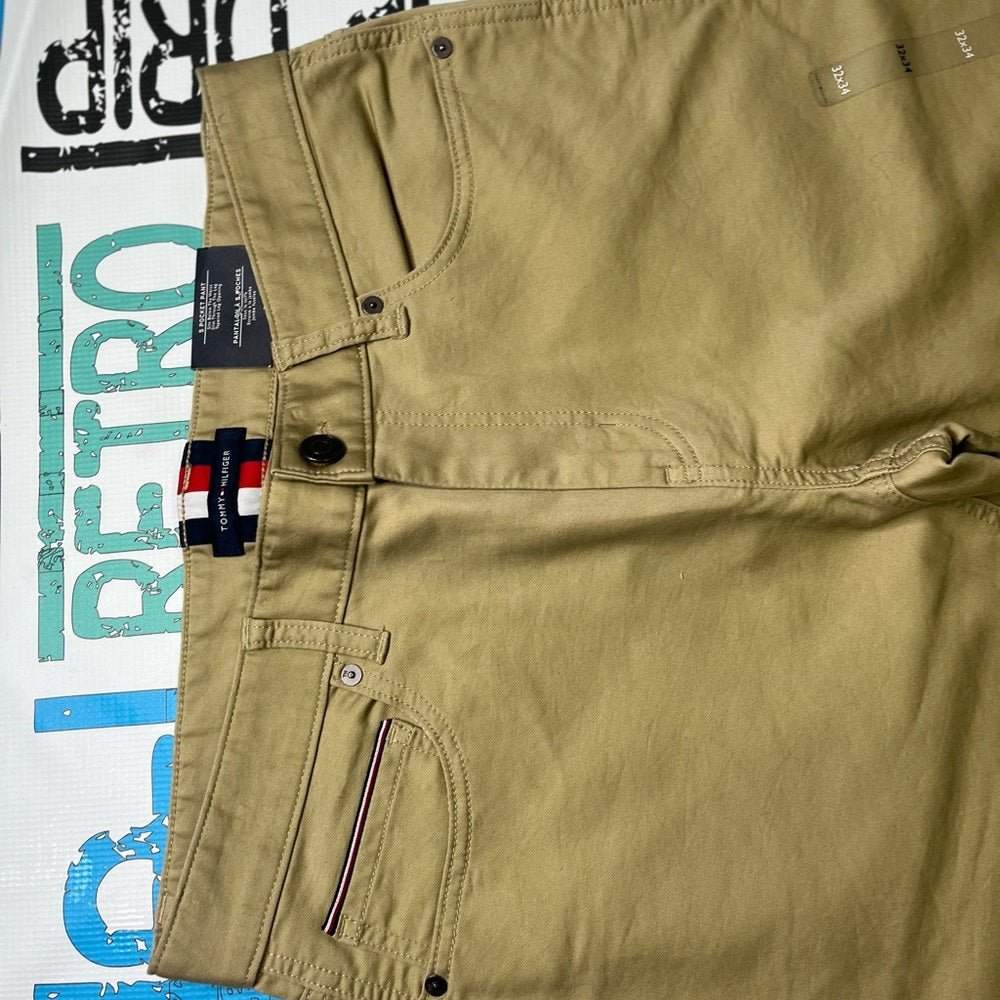 Sz various Tommy khaki pants