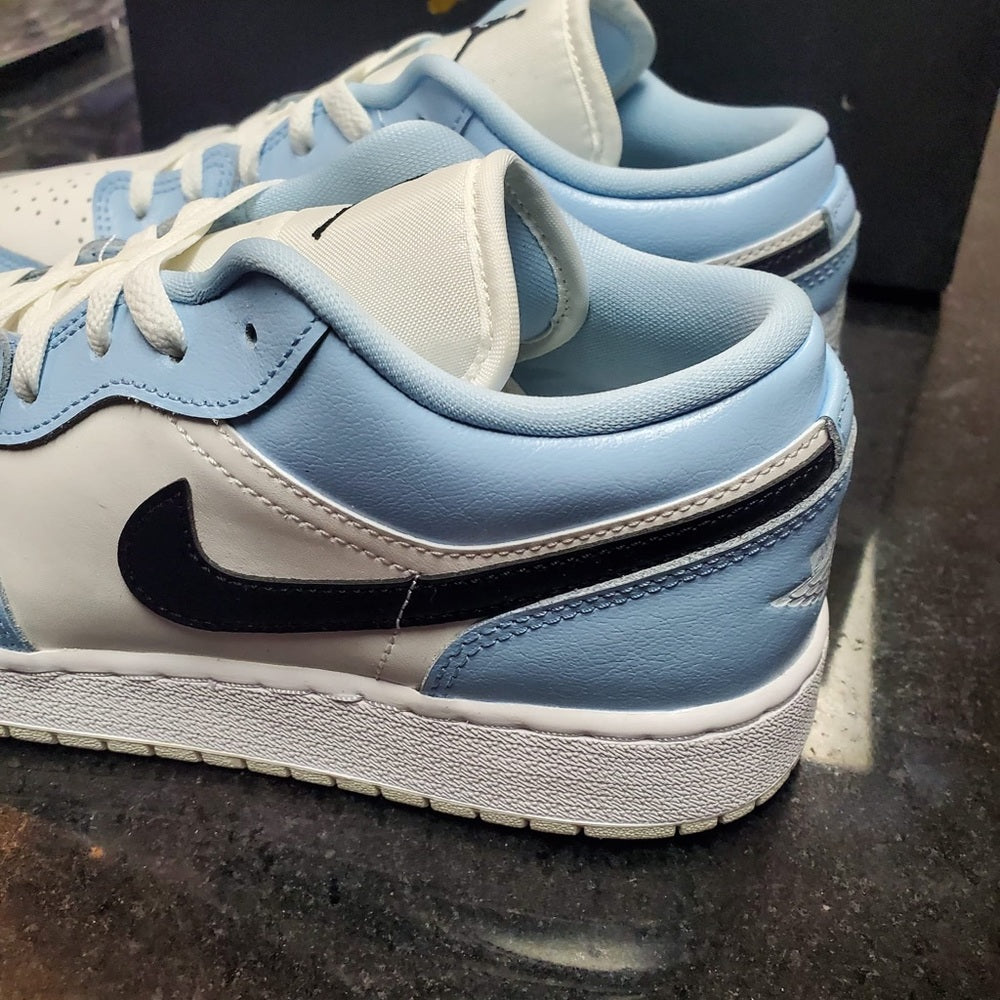 Sz 6.5 Carolina Jordan lows