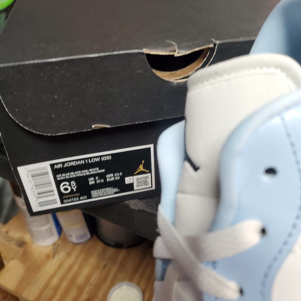 Sz 6.5 Carolina Jordan lows