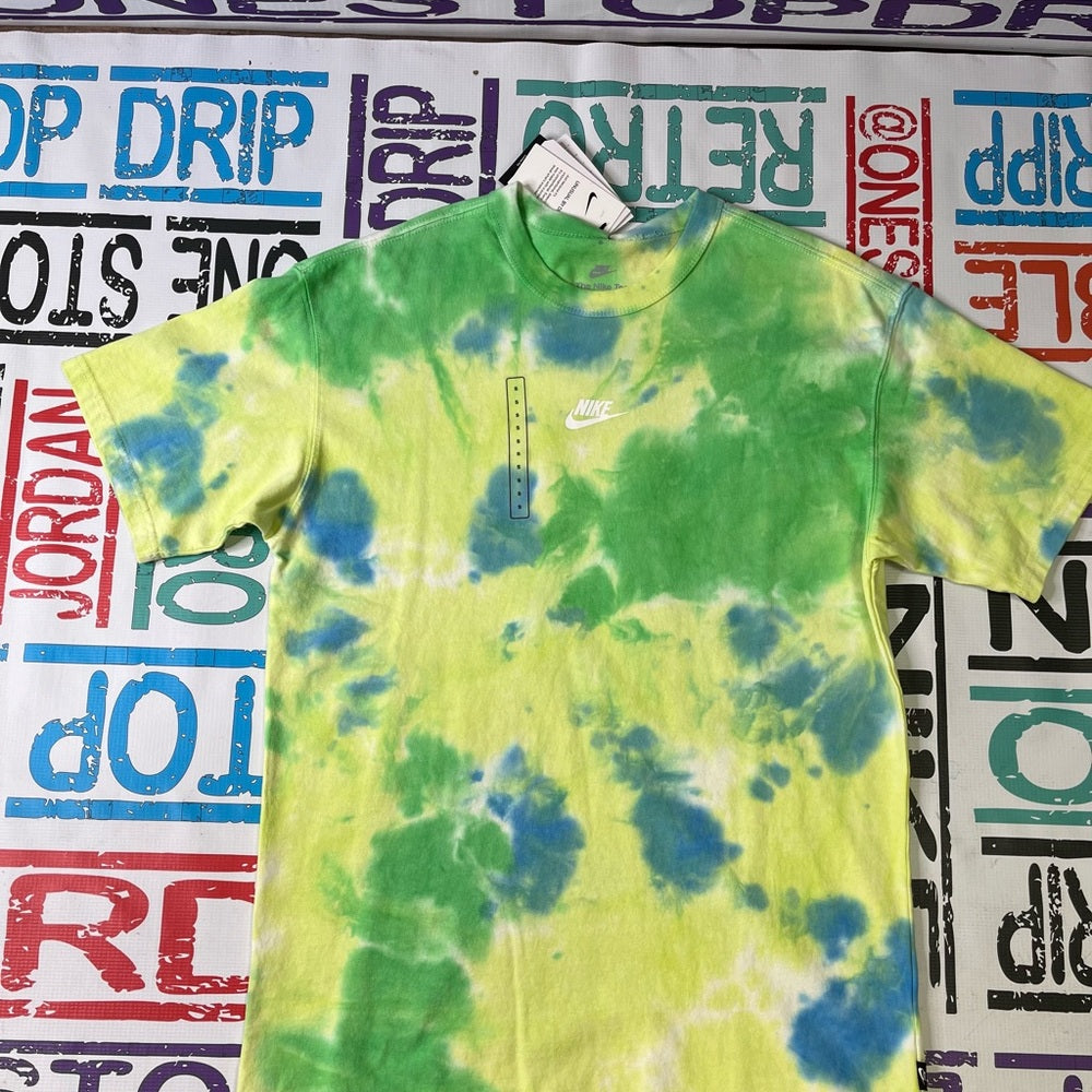 Sz Various Nike tee tye dye