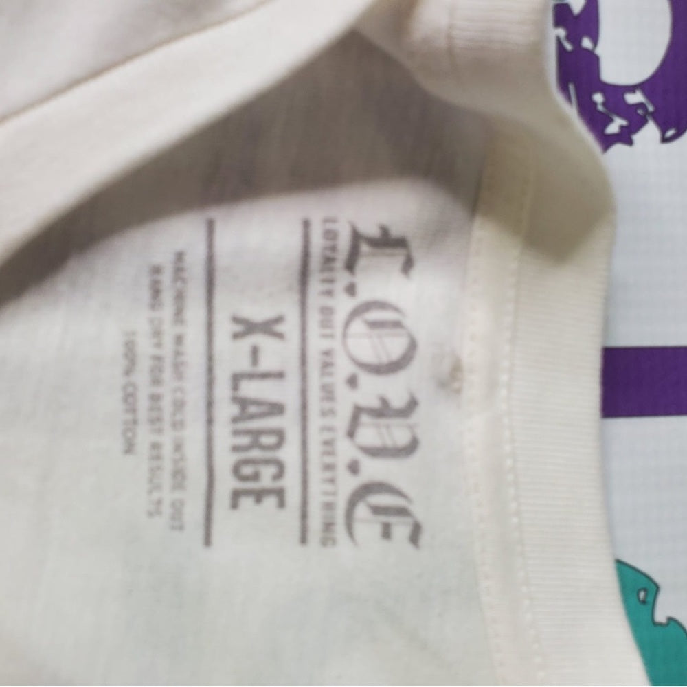 Love squad graphic tee sz Xl