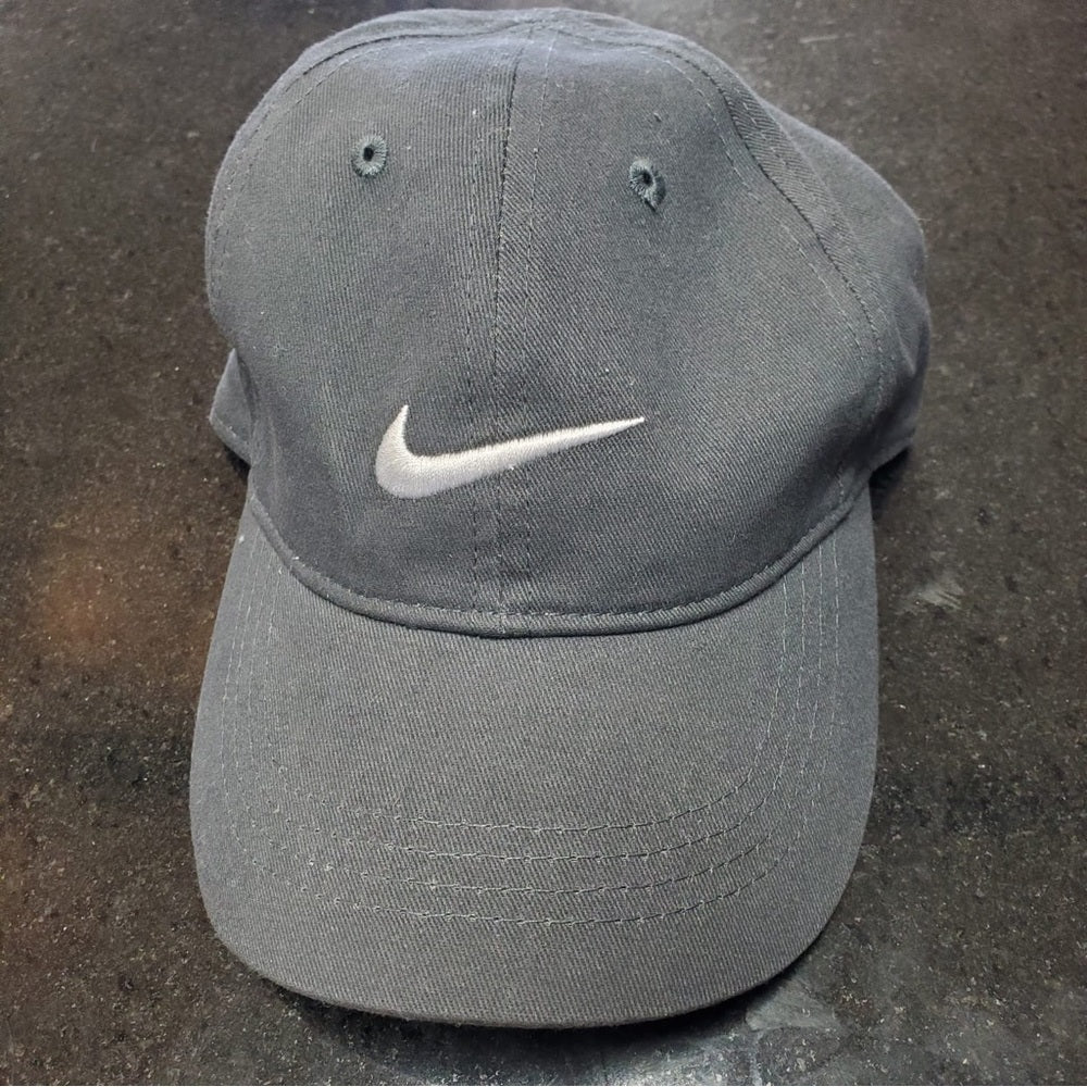 Kids Nike adjustable cap gray osfa