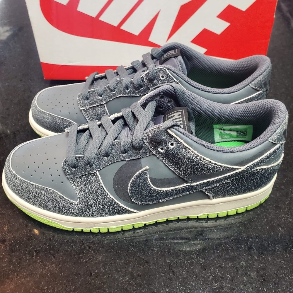 Nike holloween dunks Sz Various Gs