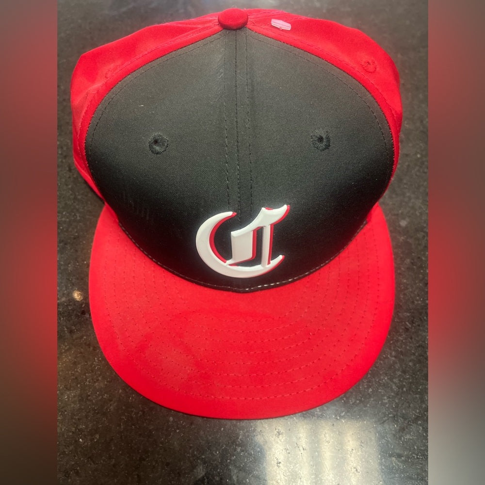 Cincinnati Reds New Era 59Fifty 
 Sz 8 black & red