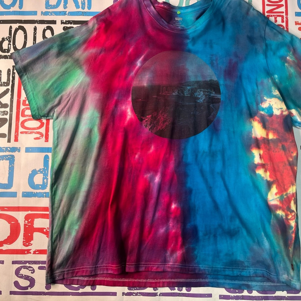 Levi tyde t shirt sz 2xl