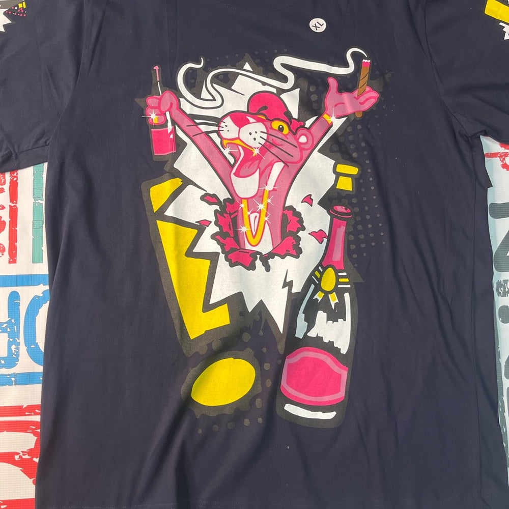 Sz XL PINK PANTHER GRAPHIC TEE