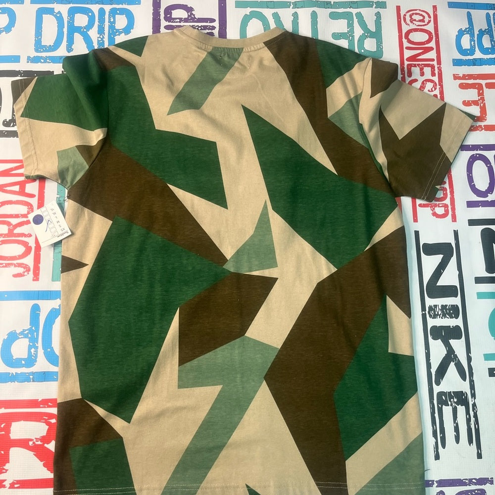 Sz Large scrilla t shirt Camo