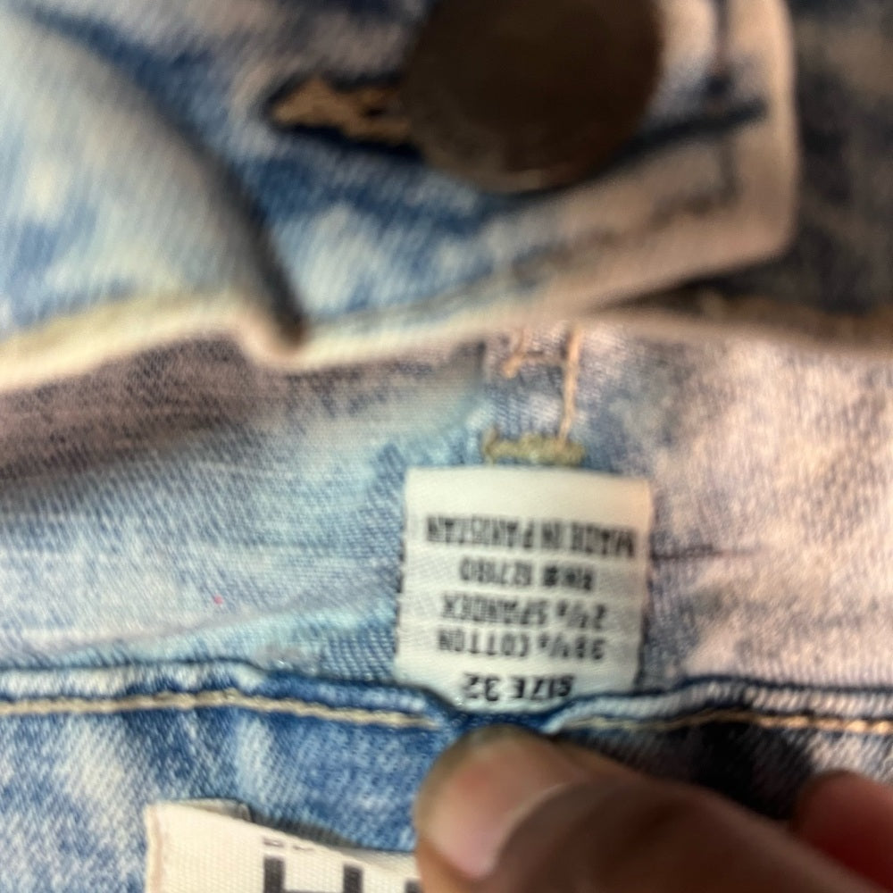 Sz 32 Paintsplash denim jean shorts