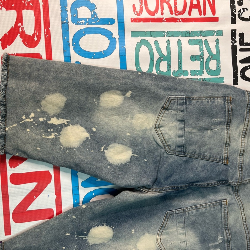 Ripped denim jean shorts Sz 32