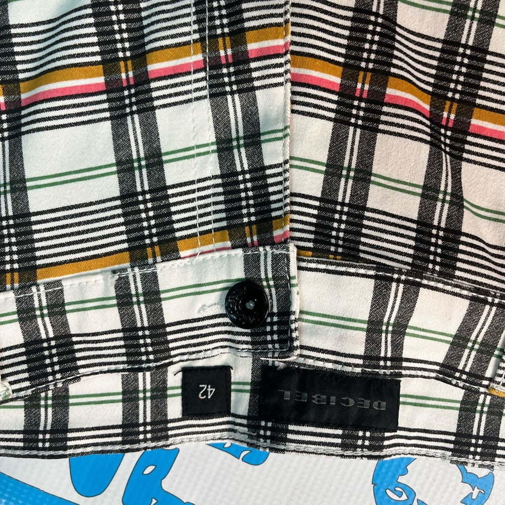 Sz 42 casual shorts plaid