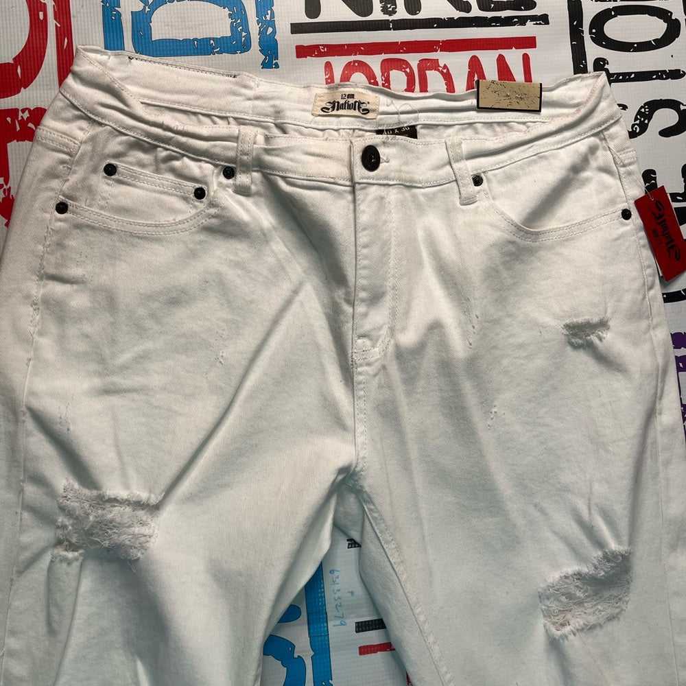 Sz 40  white denim ripped jeans